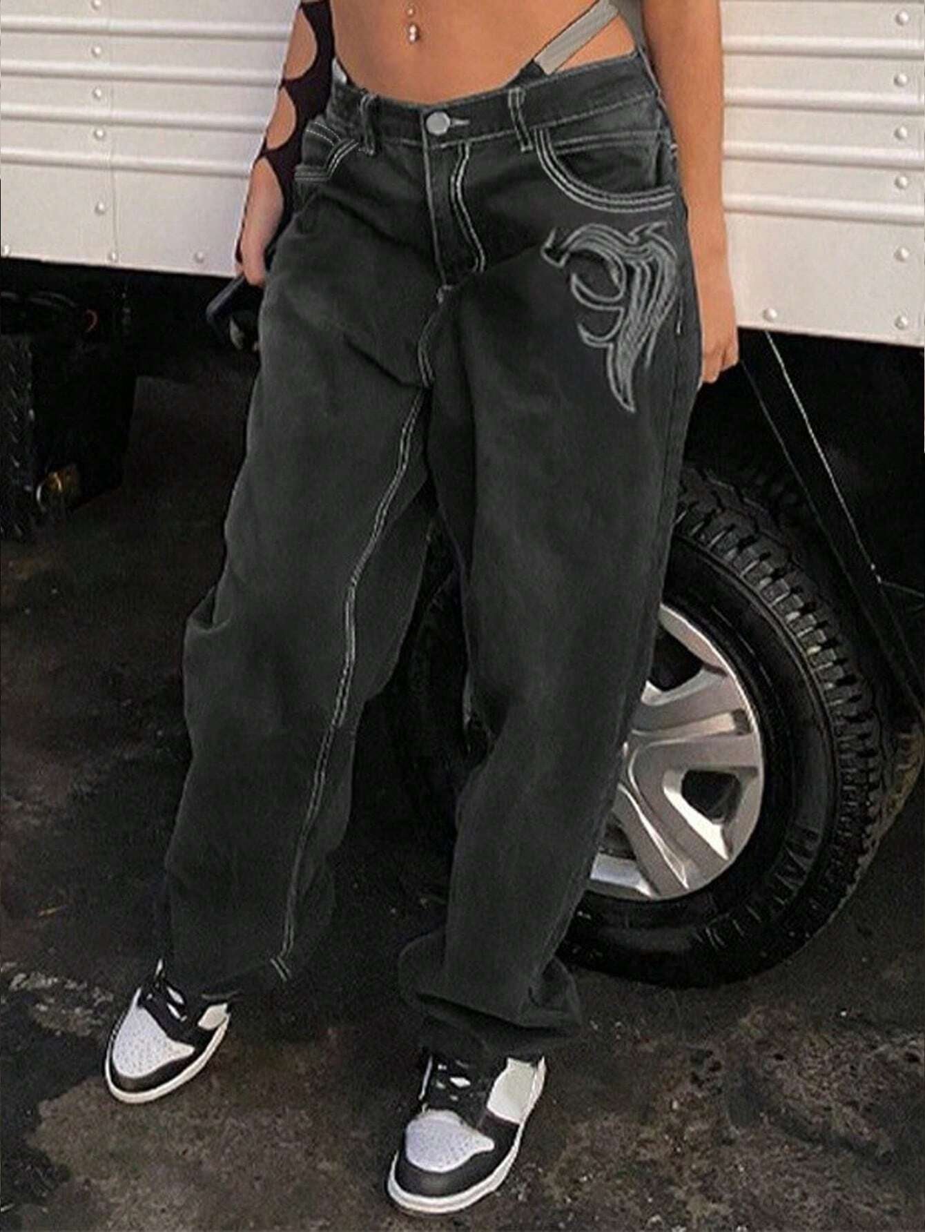 Women'S Slim Embroidered Black Straight Leg Pants