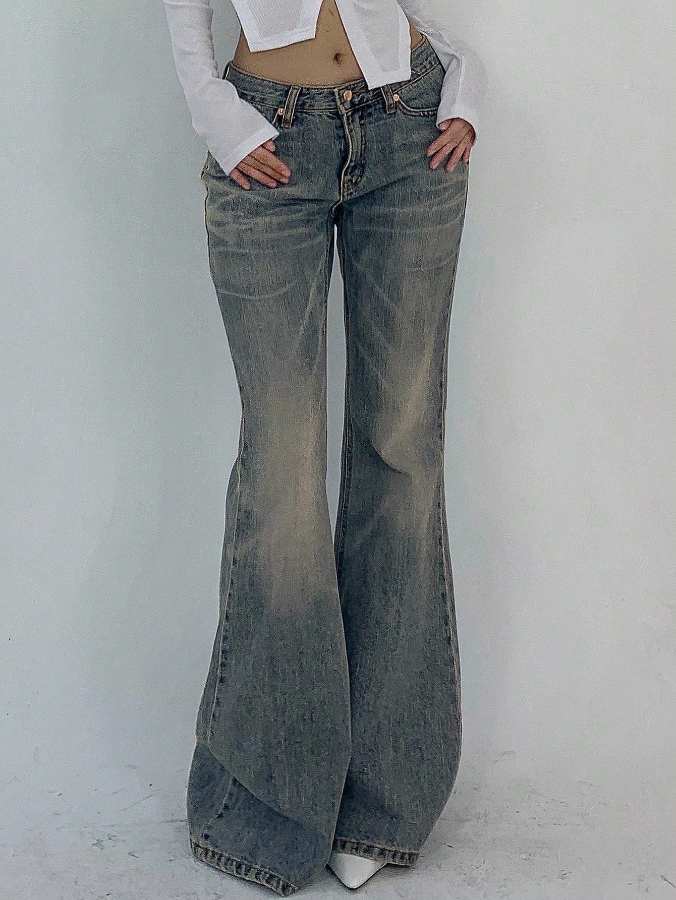 DAZY Women Casual Low-Rise Flare Leg Washed Denim Jeans Y2K Streetwear